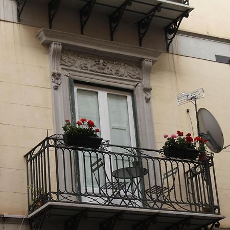 Sole Apartment Palermo Bagian luar foto